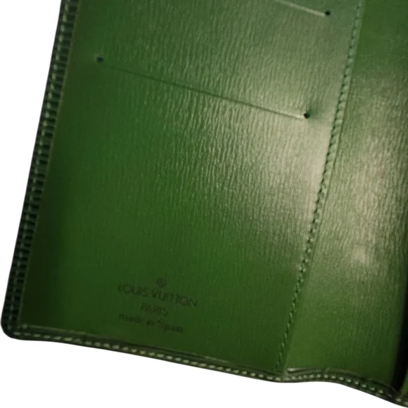 LV Passport And Card Holder - Picture 2 of 8